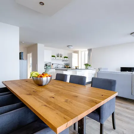 Port Side דירה *