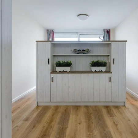 Port Side אולפניץ